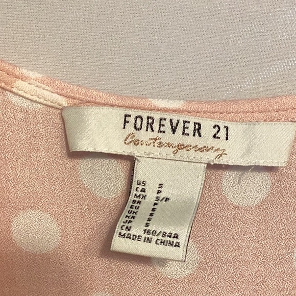 Forever 21 pink/white polka dot blouse size small - Picture 5 of 6